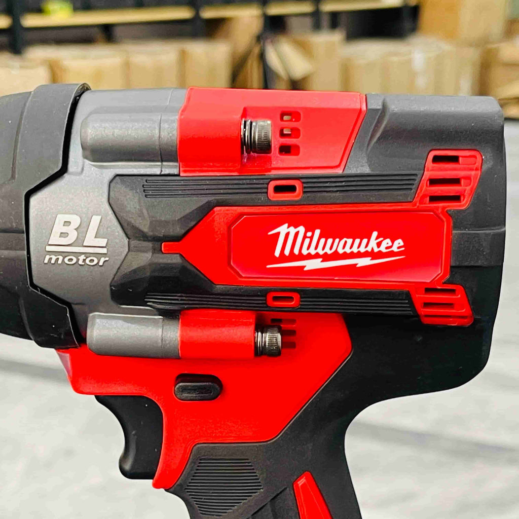 Milwaukee 96V Brushless Impact Wrench – Heavy Duty Cordless Nut Bolt Remover | 600Nm Torque | Dual Battery Kit